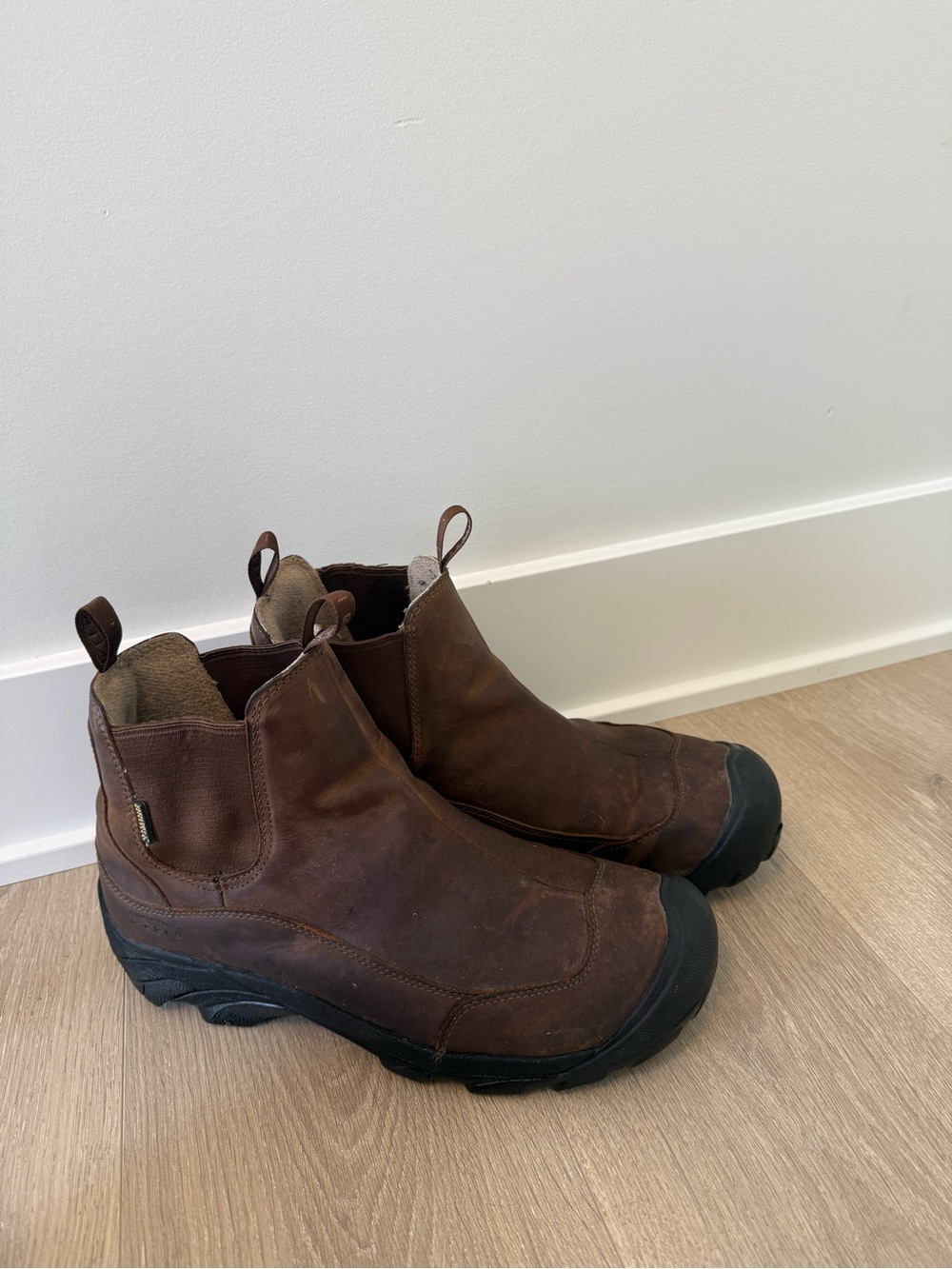 Keen Anchorage III Men's Size 12 Waterproof Insulated Chelsea Boots Dark Earth